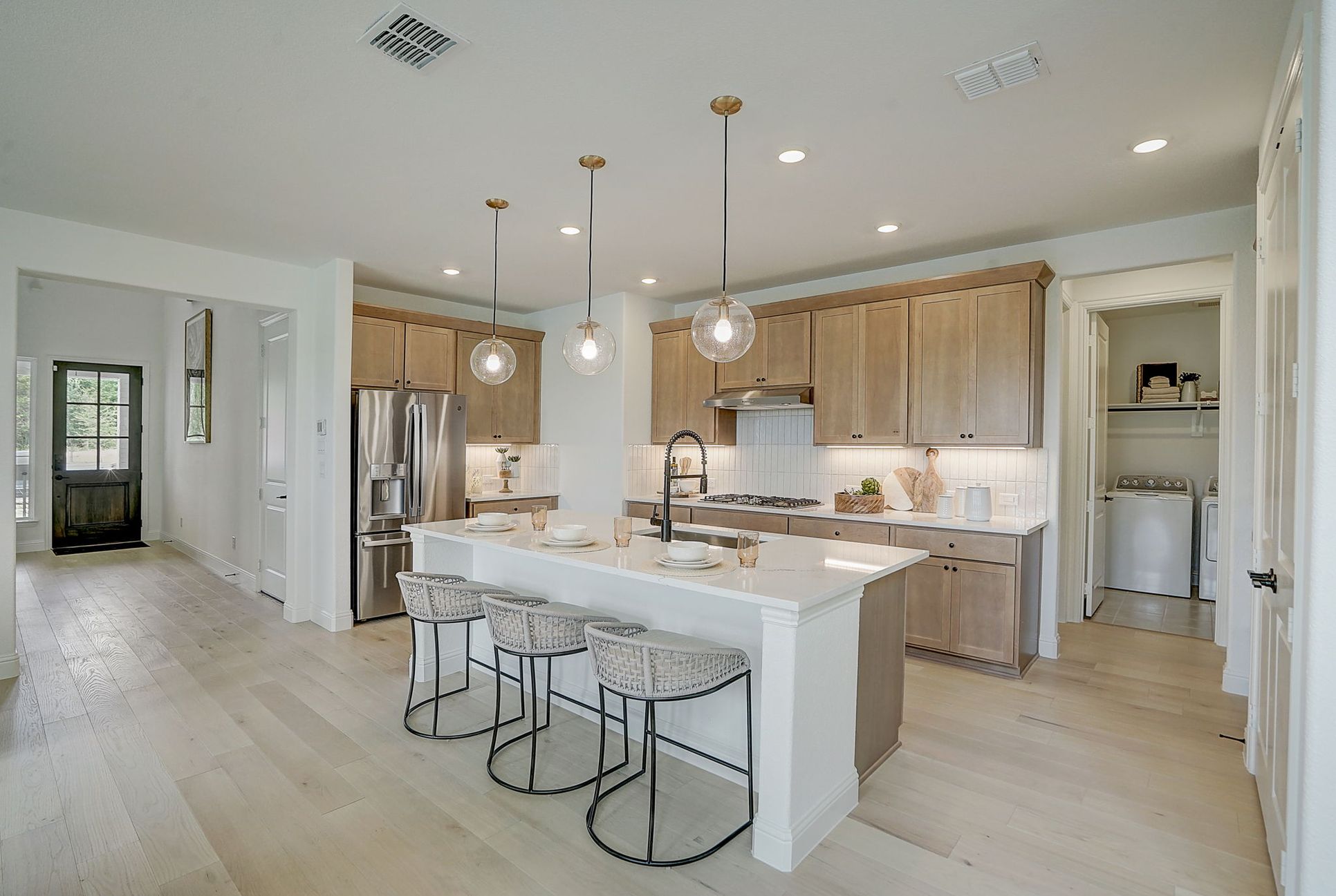 Kitchen (2):Kitchen (2)