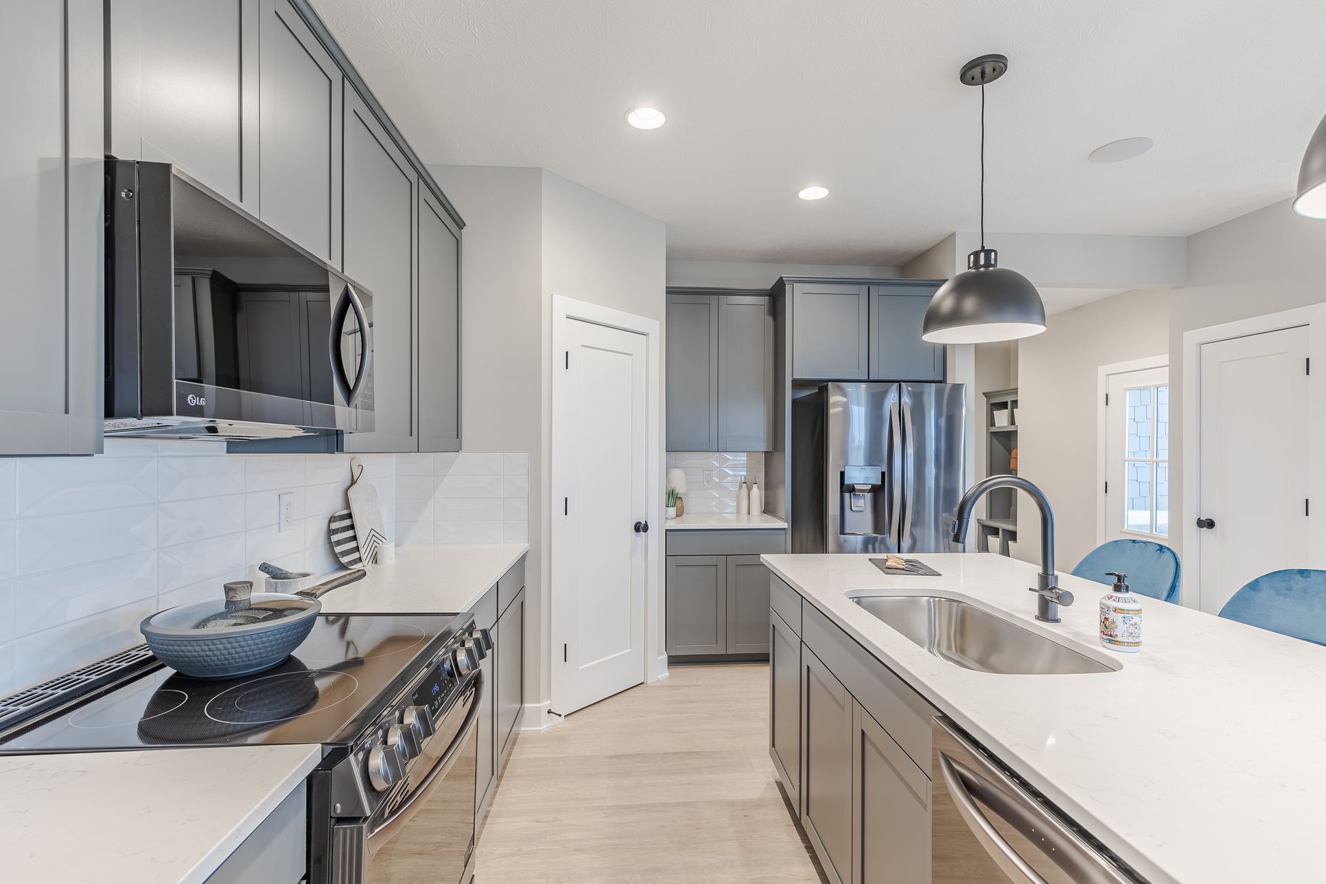 08 Kitchen