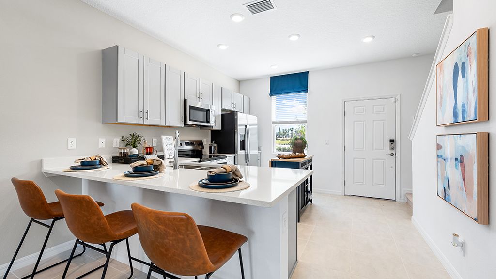 Ivy Model - The Townhomes At Azario Lakewood Ranch-16-2 kitchen