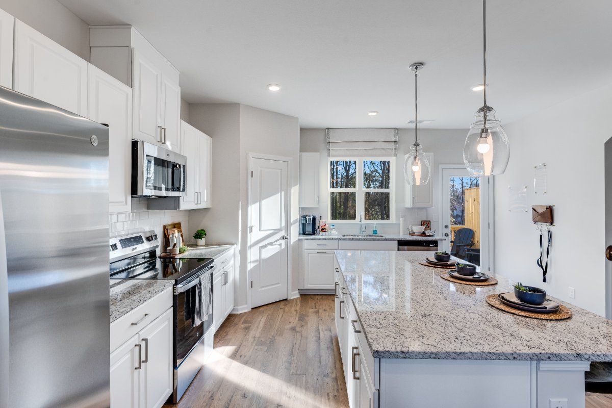 hj-ga-atlanta-somerset-at-veterans-memorial-forsyth-kitchen-005