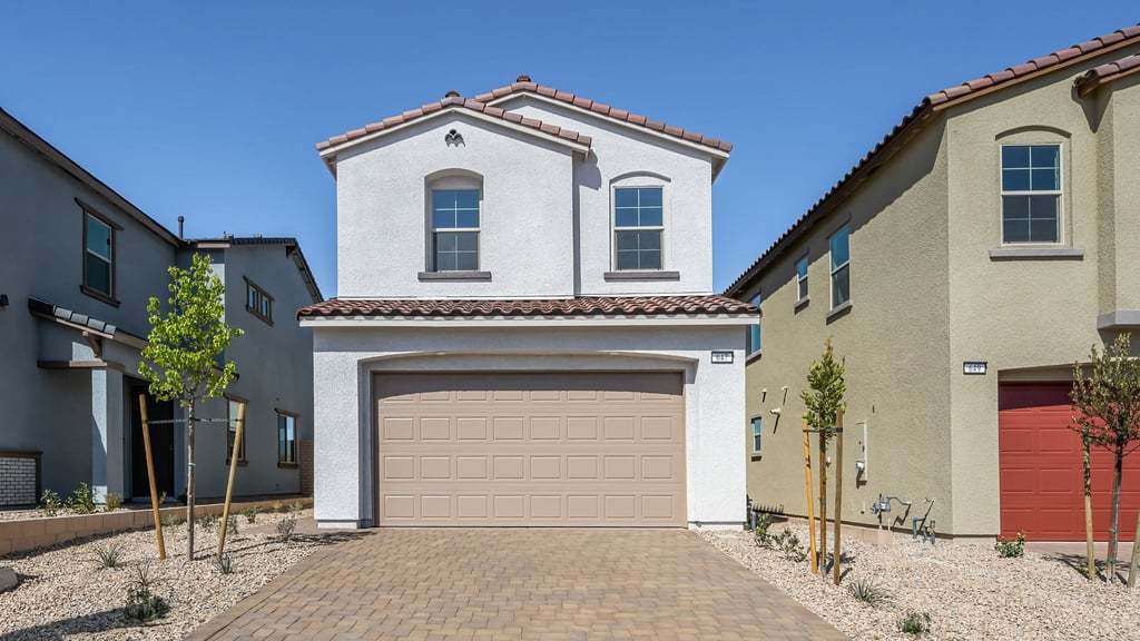 1-custom-Taylor Morrison - 647 N Water Street -01