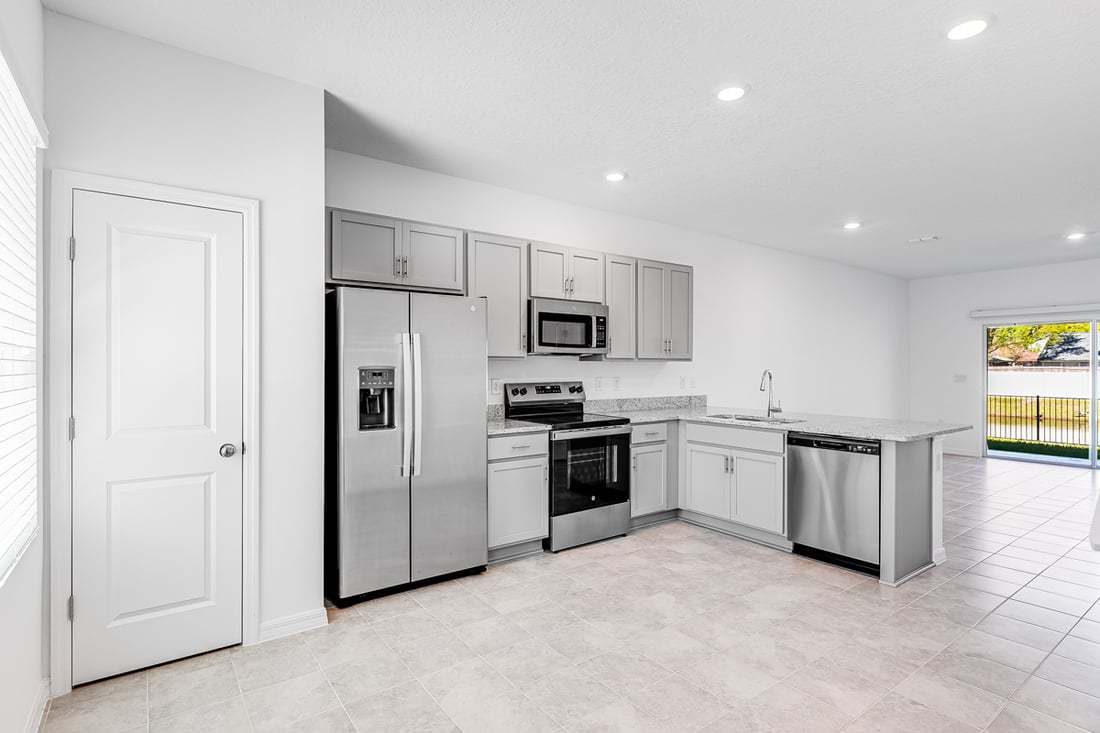 hj-fl-jacksonville-sabal-terrace-juniper-Overture-lot-56-kitchen-003