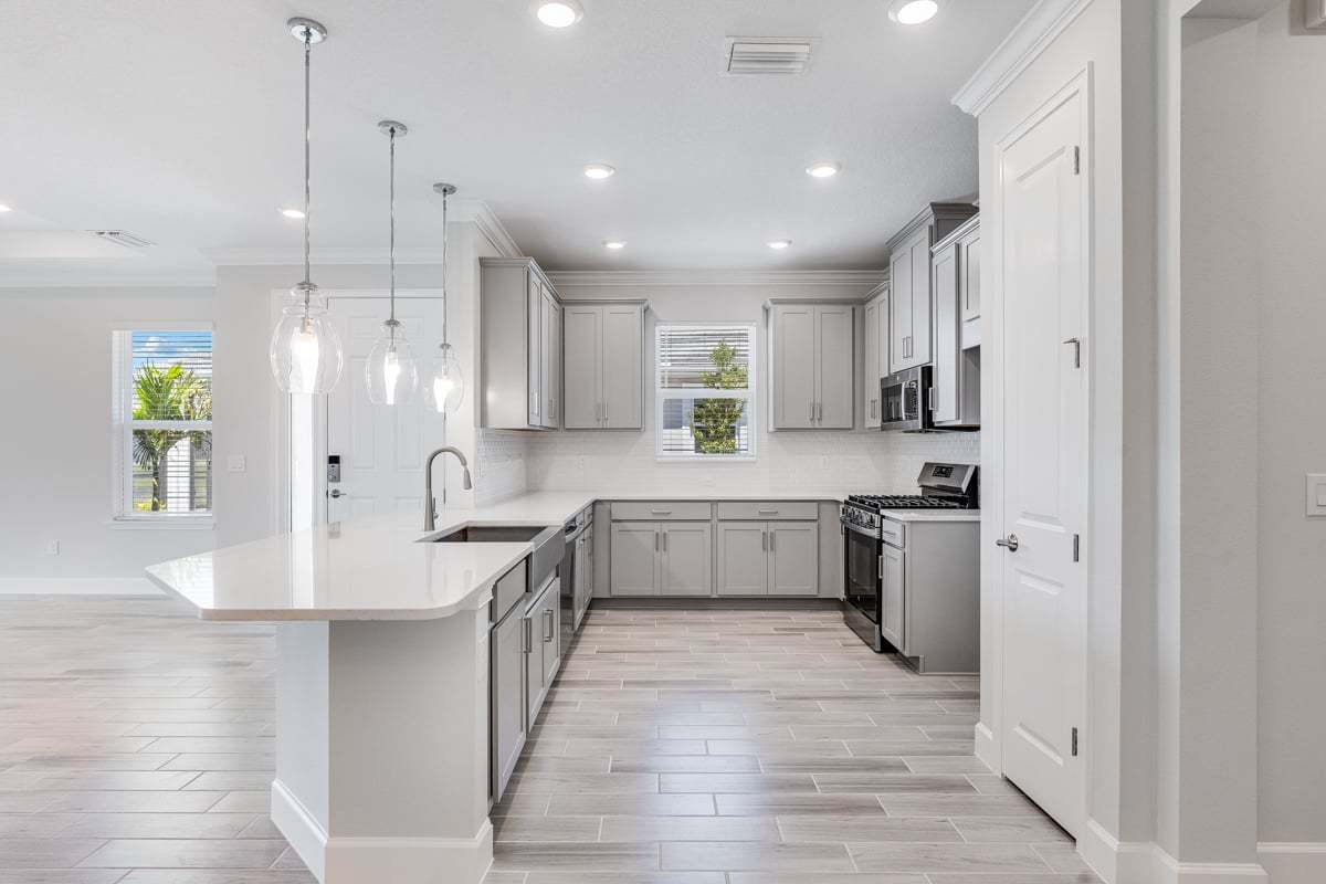 hj-fl-sarasota-esplanade-at-skye-ranch-ibis-lot-5051-kitchen-003
