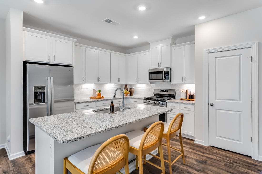 hj-nc-raleigh-forestville-station-sage-8735-malmesbury-kitchen-002