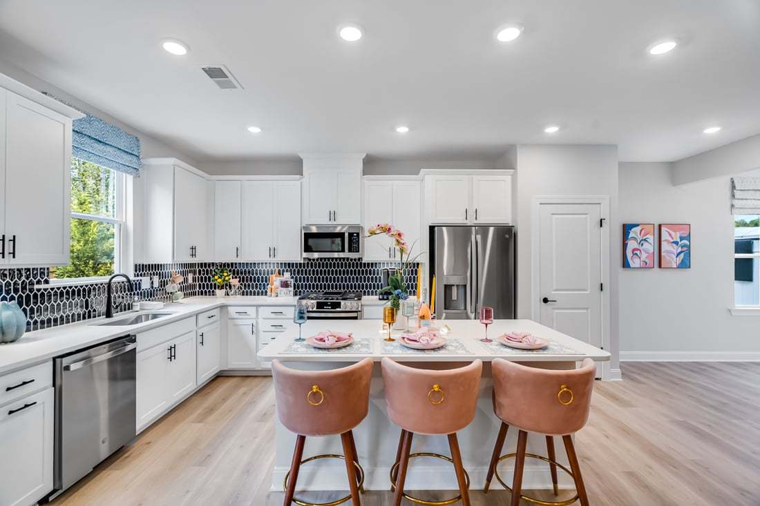 hj-nc-raleigh-forestville-station-willow-8737-malmesbury-kitchen-001