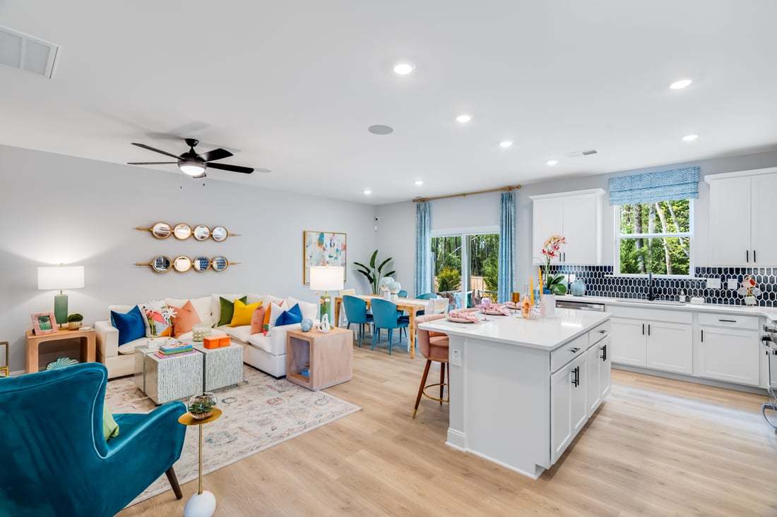 hj-nc-raleigh-forestville-station-willow-8737-malmesbury-kitchen-to-dinning-001