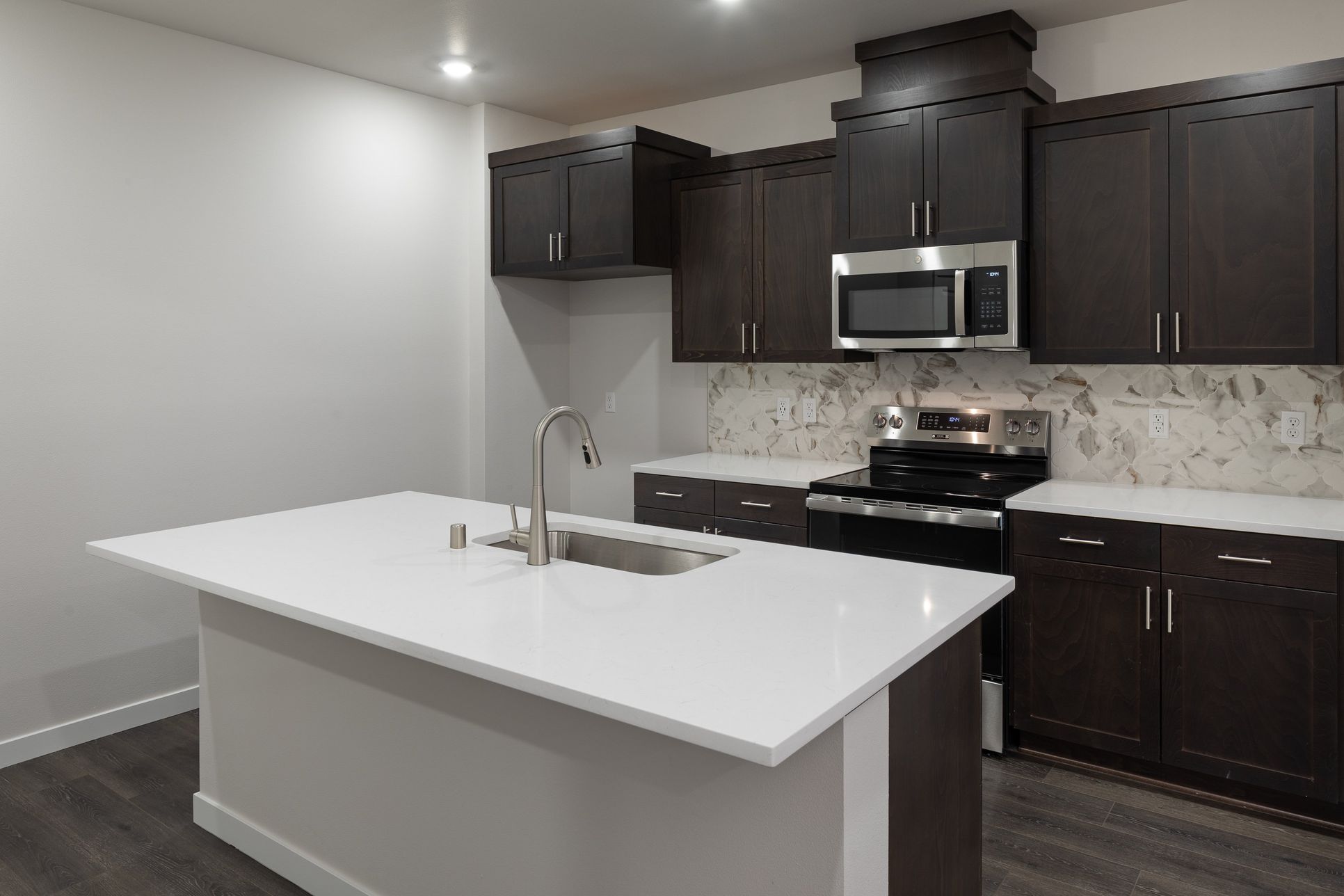Woodin Creek Station Townhomes Kitchen Nettle