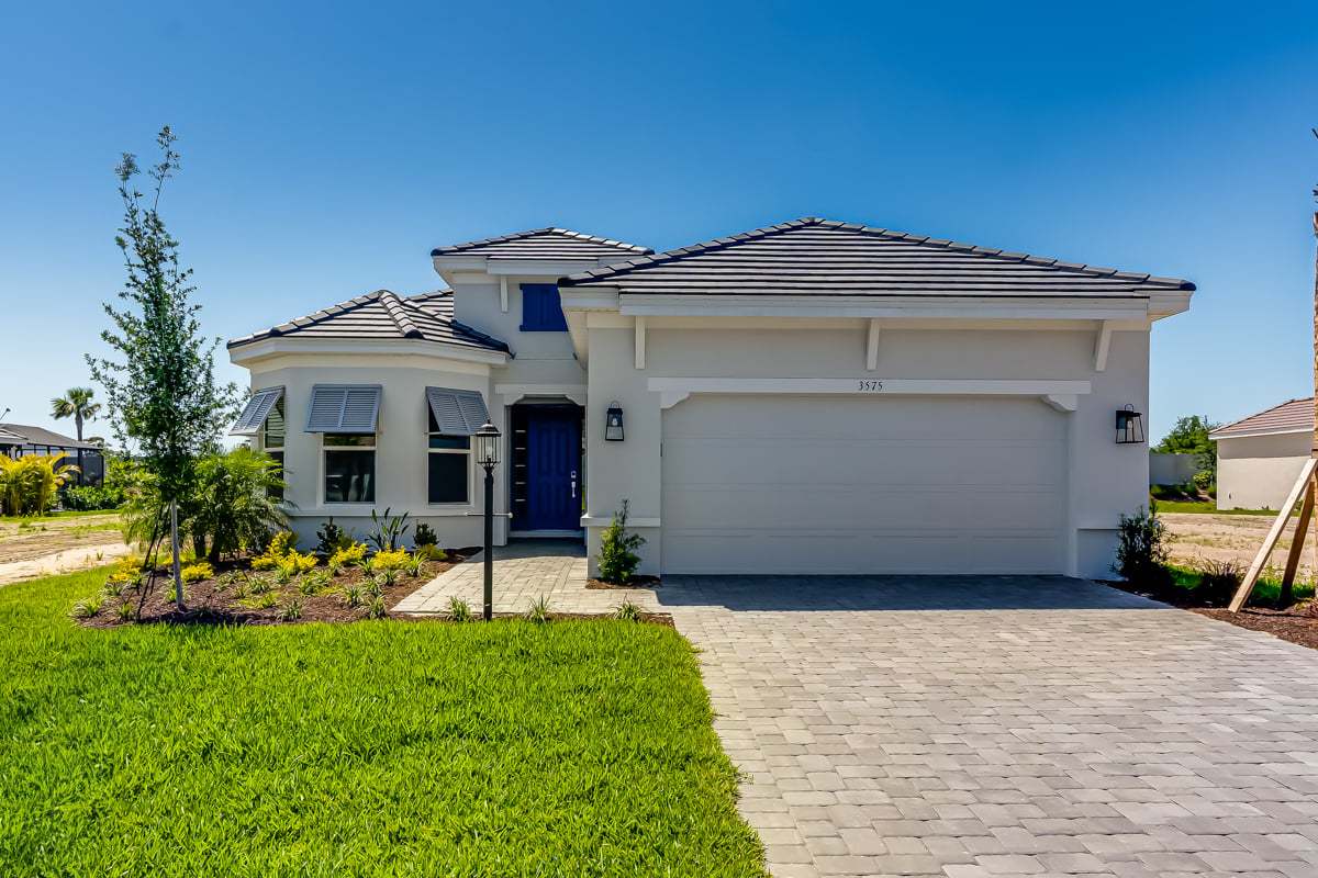 hj-fl-sarasota-and-treasure-coast-esplanade-at-azario-Lazio-lot-5055-front-001
