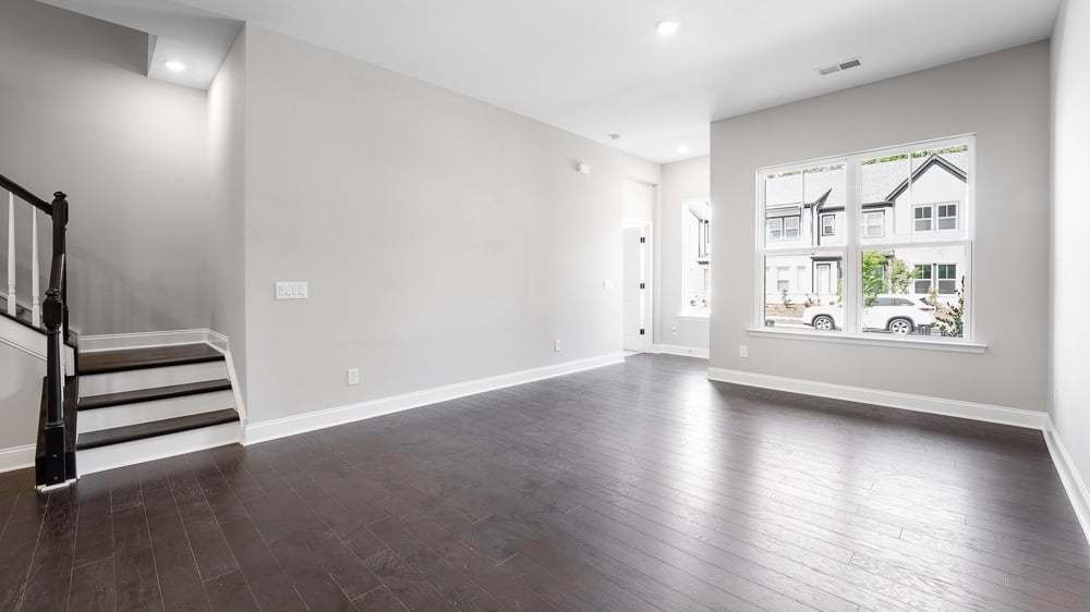hj-sc-charlotte-ridge-at-sugar-creek-telluride-3105-beacon-heights-dining-area-to-tv-lounge-001