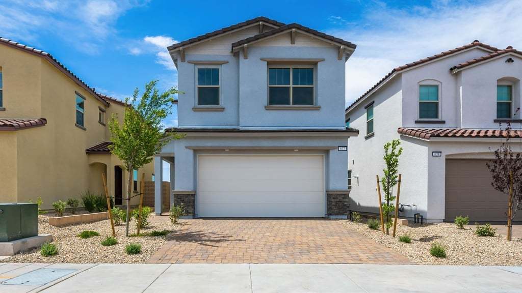 1-custom-Taylor Morrison - 637 N Water St -01