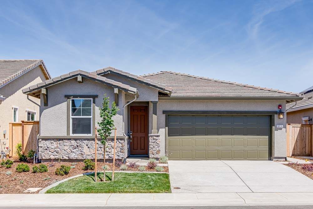 hj-ca-sac-esplanade-at-turkey-creek-3-lot-471-front-002
