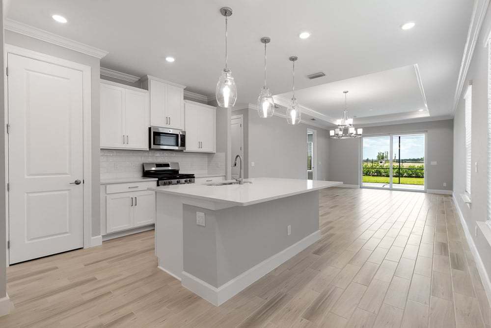 hj-fl-ft-myers-naples-esplanade-at-starling-salina-lot-334-kitchen-002