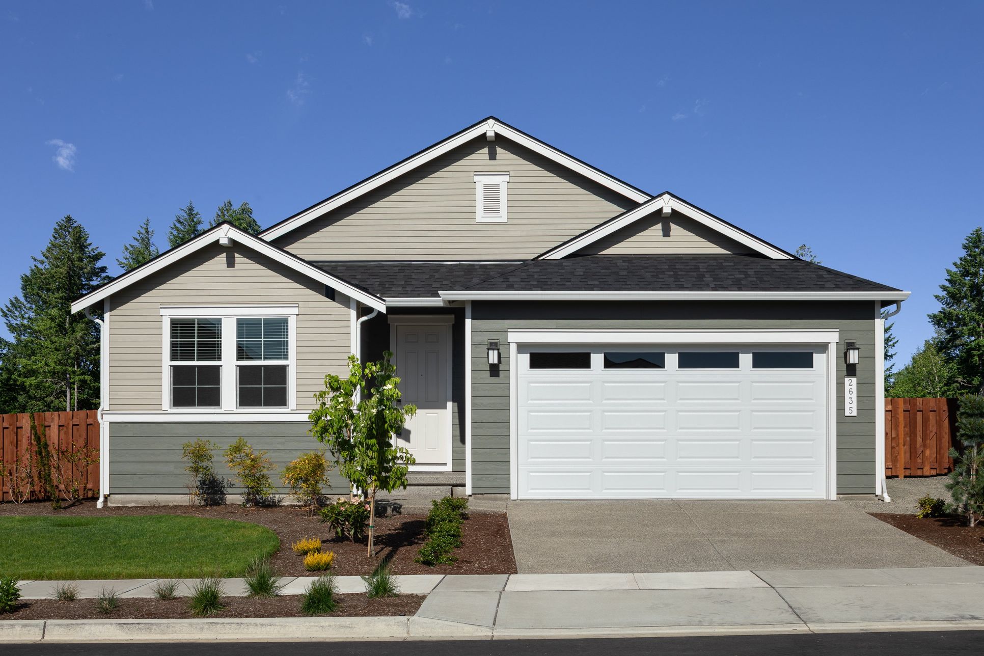 Ovaiton at Oak Tree_Exterior Image Lot 441
