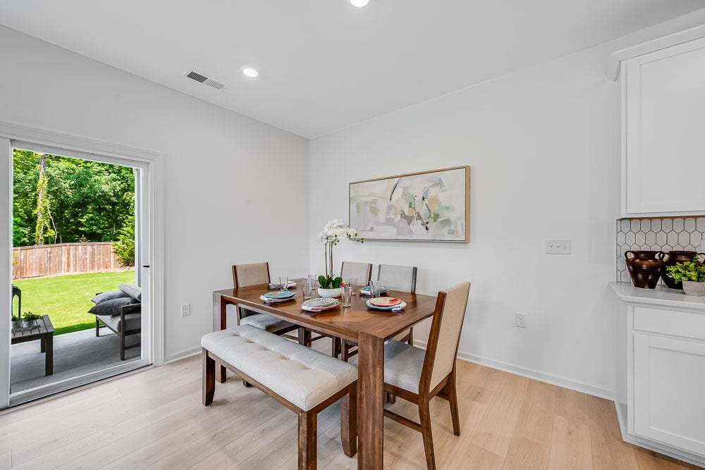 hj-nc-raleigh-forestville-brich-lot-1-dining-002