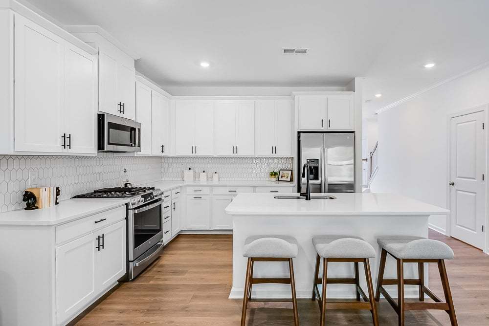 hj-nc-raleigh-forestville-magnolia-lot-2-kitchen-001