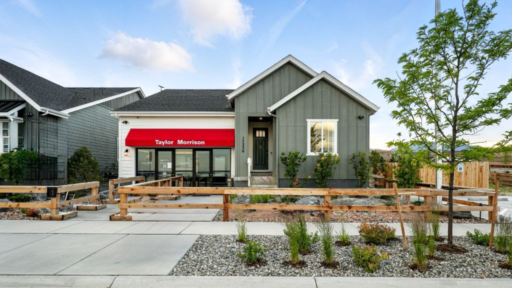 Royal Arch Updated Exterior RESIZED