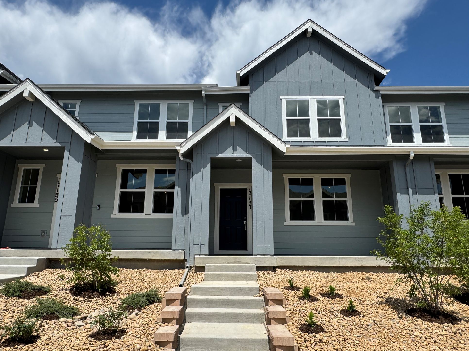 17137 W 91st Lane Exterior 1