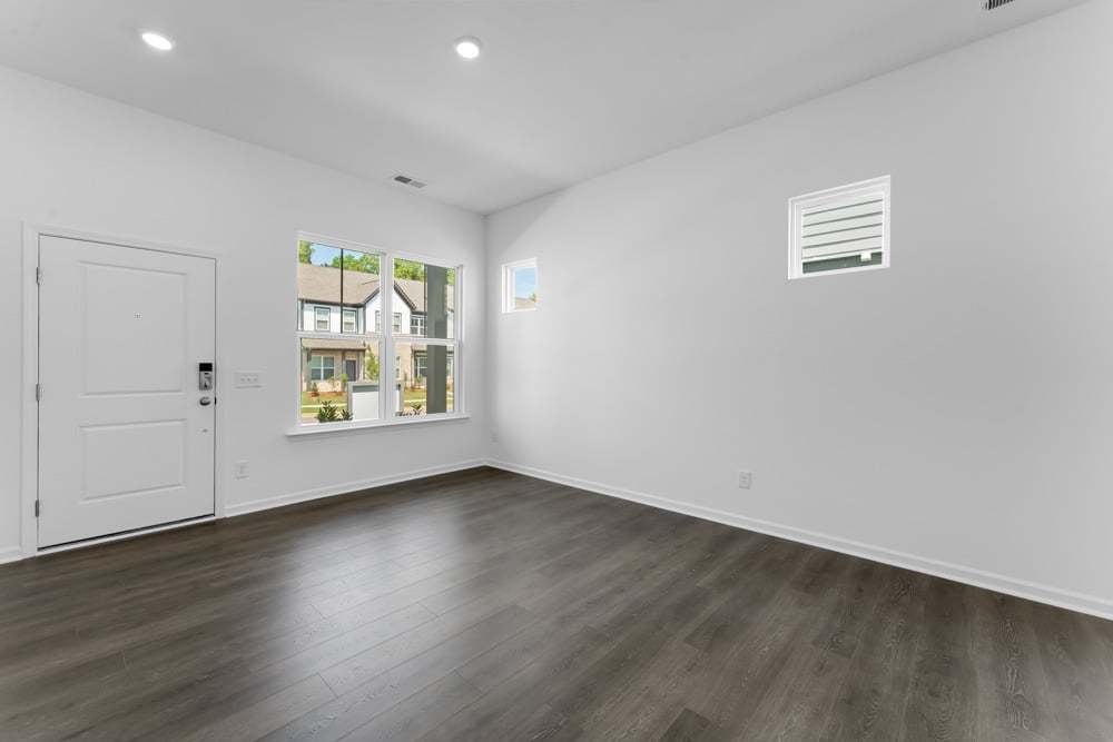hj-sc-charlotte-ridge-at-sugar-creek-tahoe-lot-218-tv-lounge-001