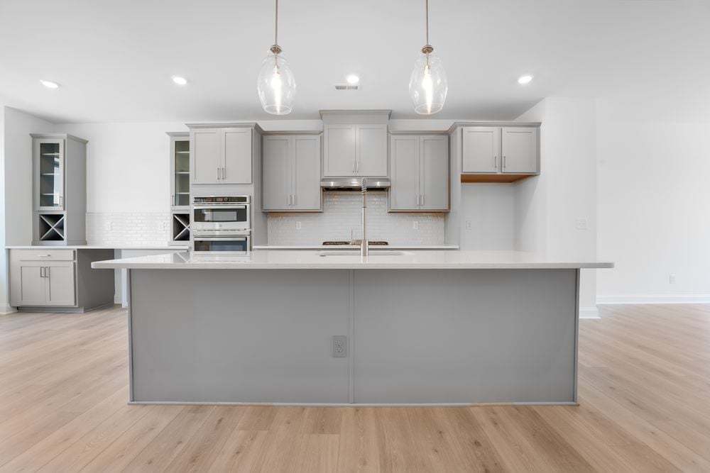 hj-nc-charlotte-parkside-commons-breckenridge-II-lot-59-kitchen-002