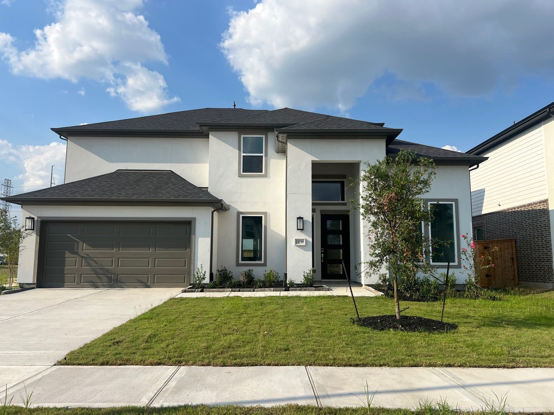 21710 Emerton Crescent_Rosa Leon