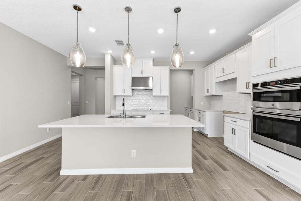 hj-fl-sarasota-tiburon-grenada-lot-48-kitchen-001