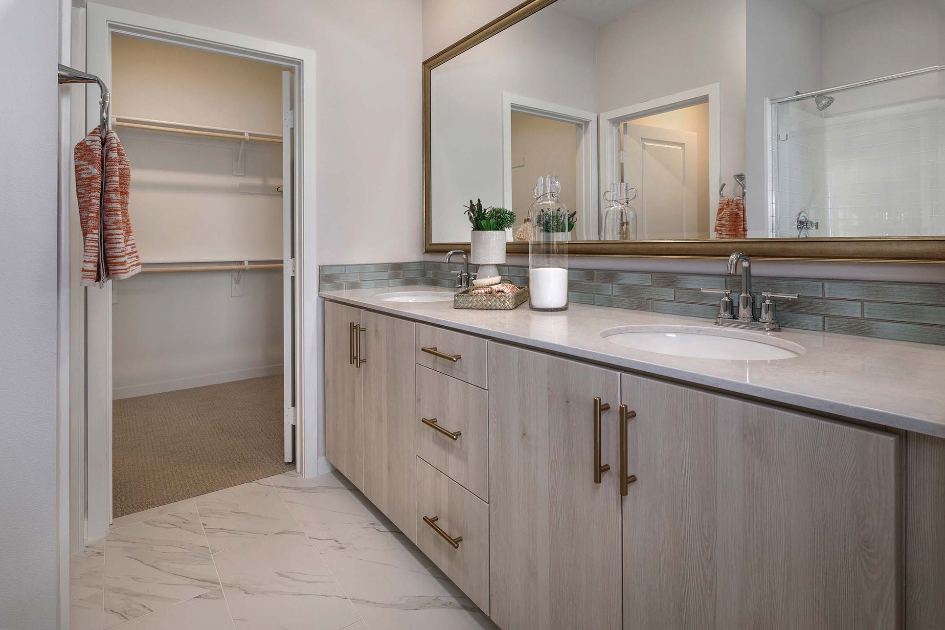 Hudson-Plan-2X-Primary-Bathroom-2400x1600-Risewell-Homes