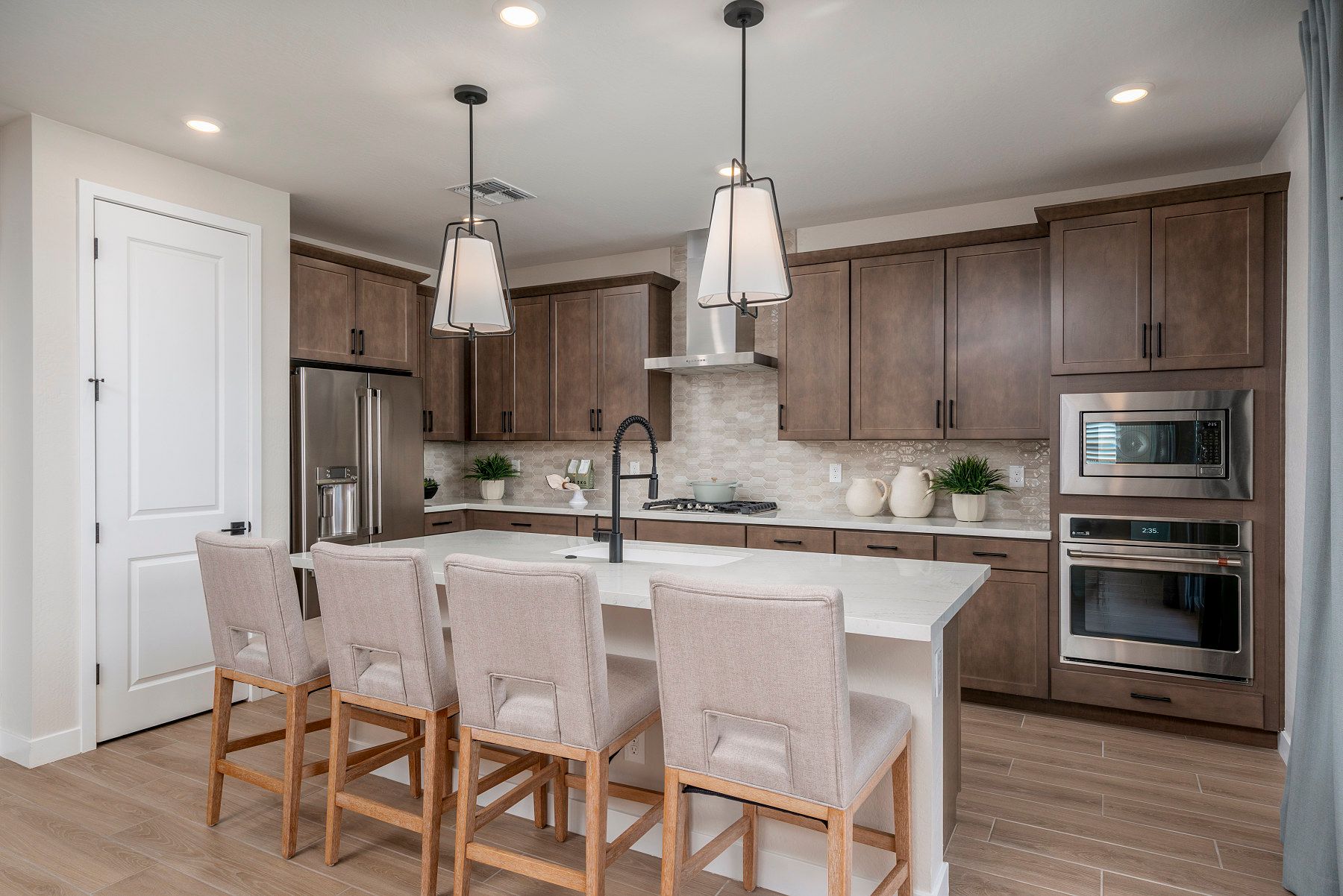 Bella Storia-Cottages-Plan 3-Kitchen_Comm-1800x1200-Risewell-Homes