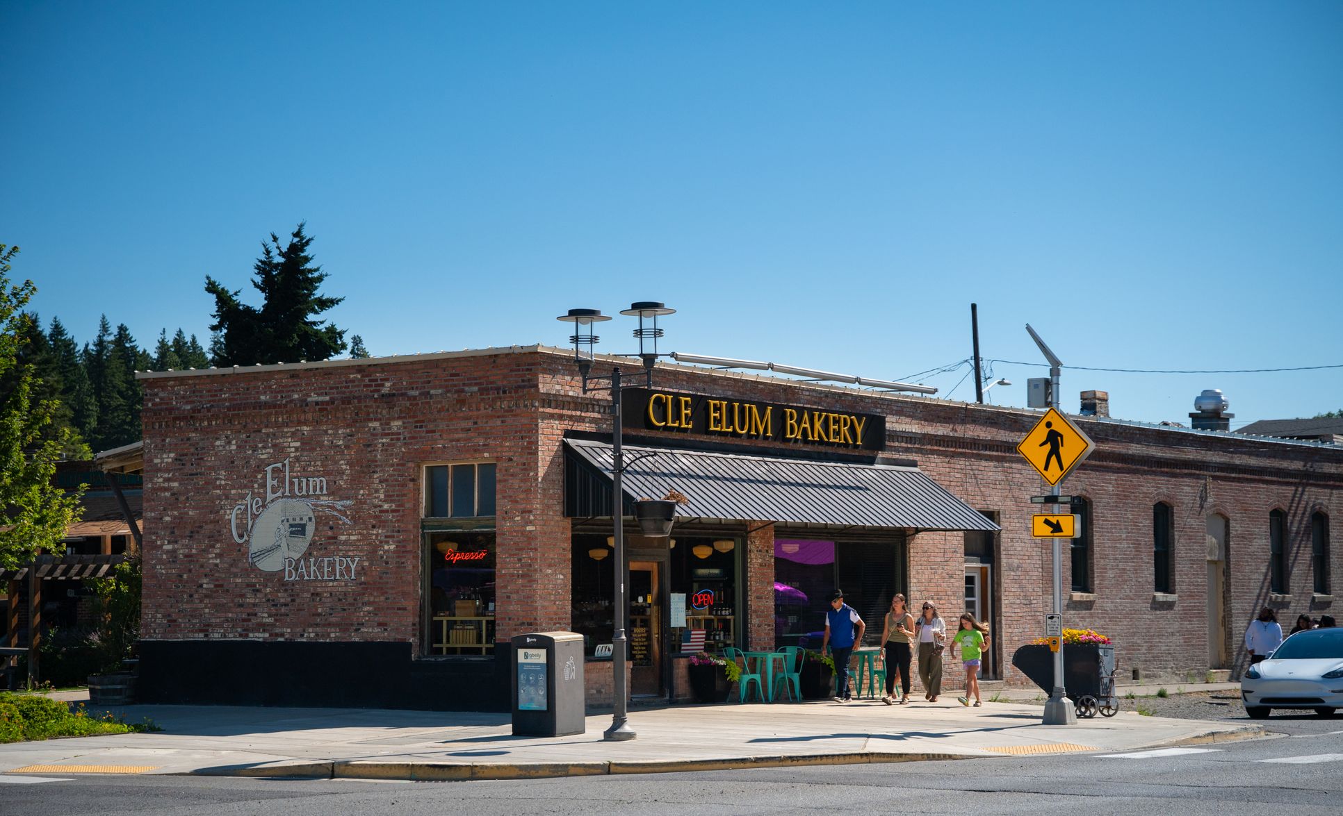 Summit Run - Downtown Bakery - Lifestyle Photography - Risewell Homes