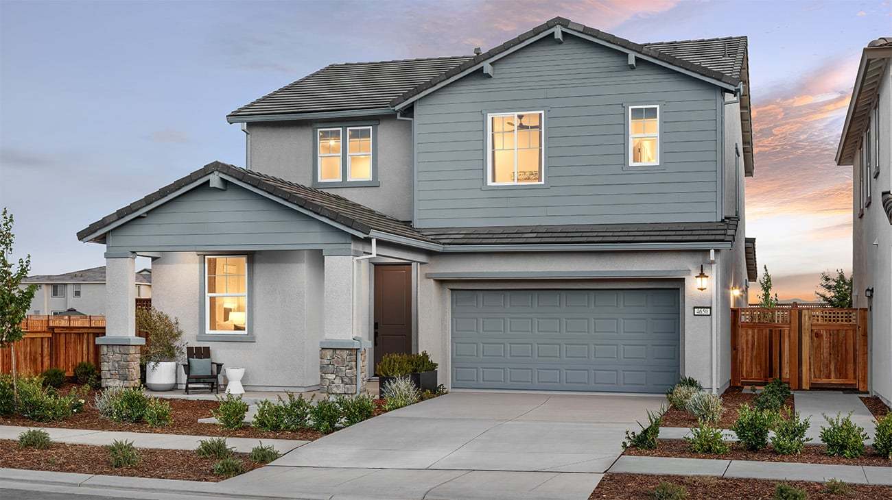 Bridgeway - Plan 3503 - Edited Driveway - Model Photography - 1300x730
