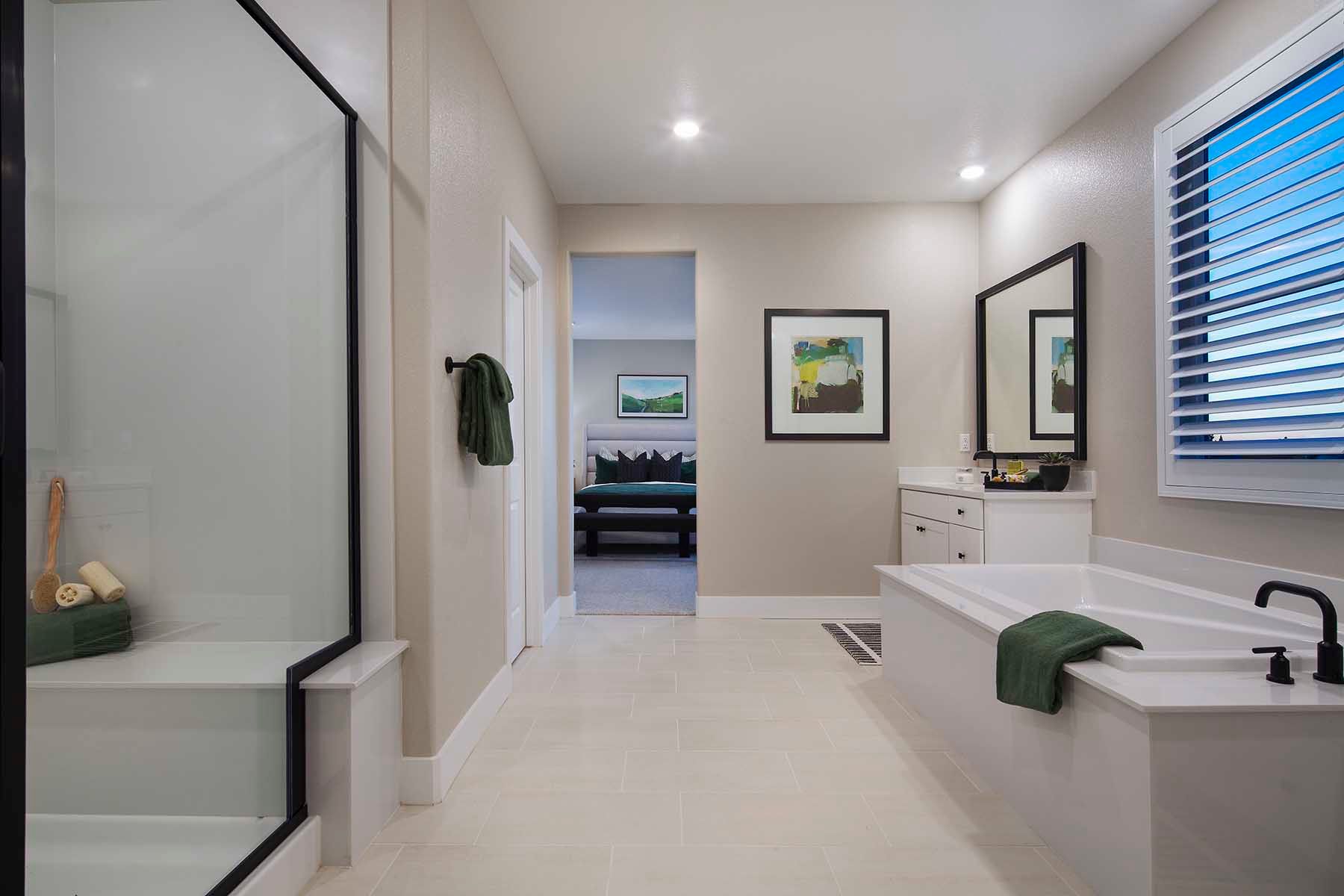 Valley Oak-Parks-Plan 1-Bathroom-1800x1200-Model Photography
