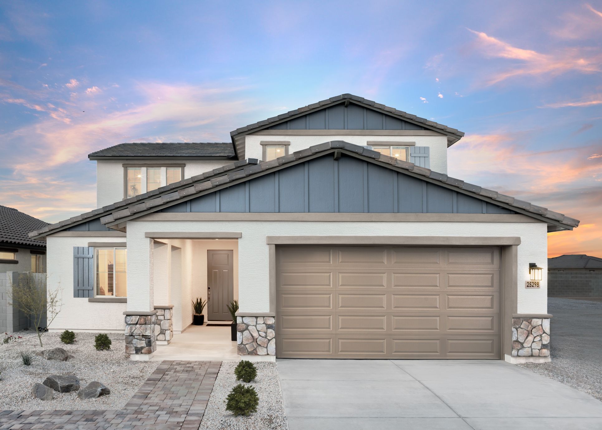 Windstone Ranch North - Plan 4005 - Front of Home - Model Photography