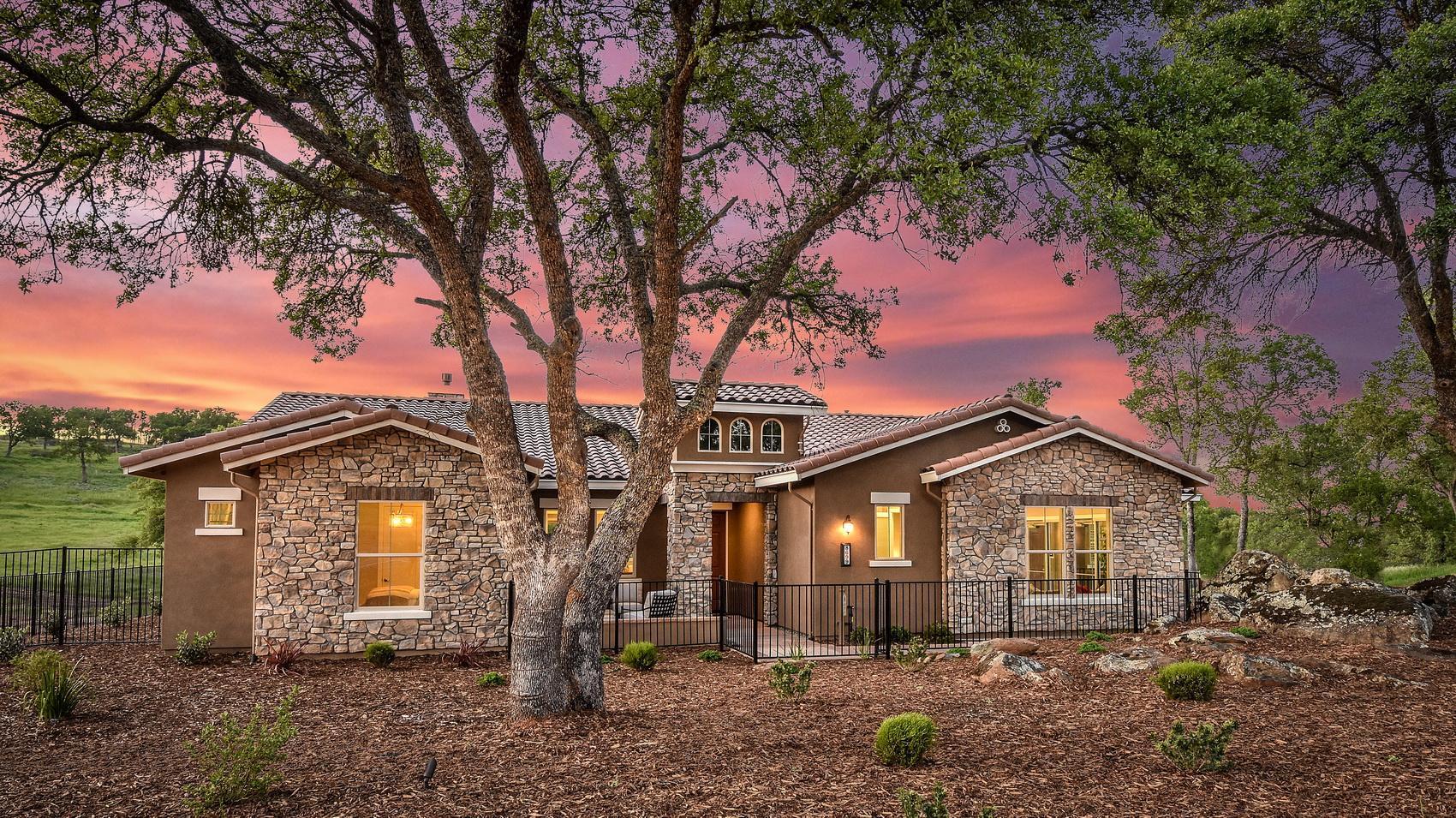 Zinfandel Ridge:Home Exterior
