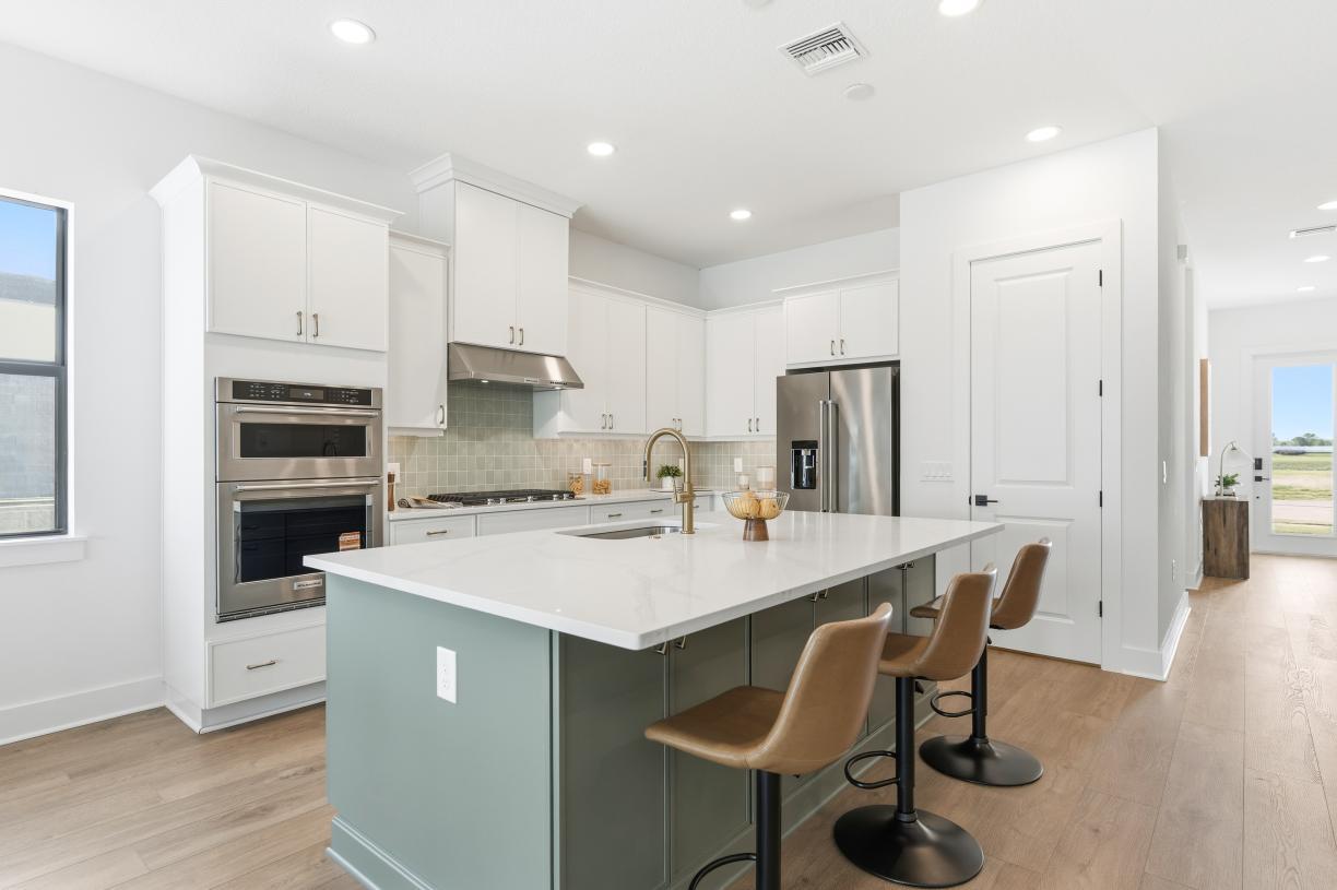 Elevation Image:Gourmet kitchen with ample counter and cabinet space