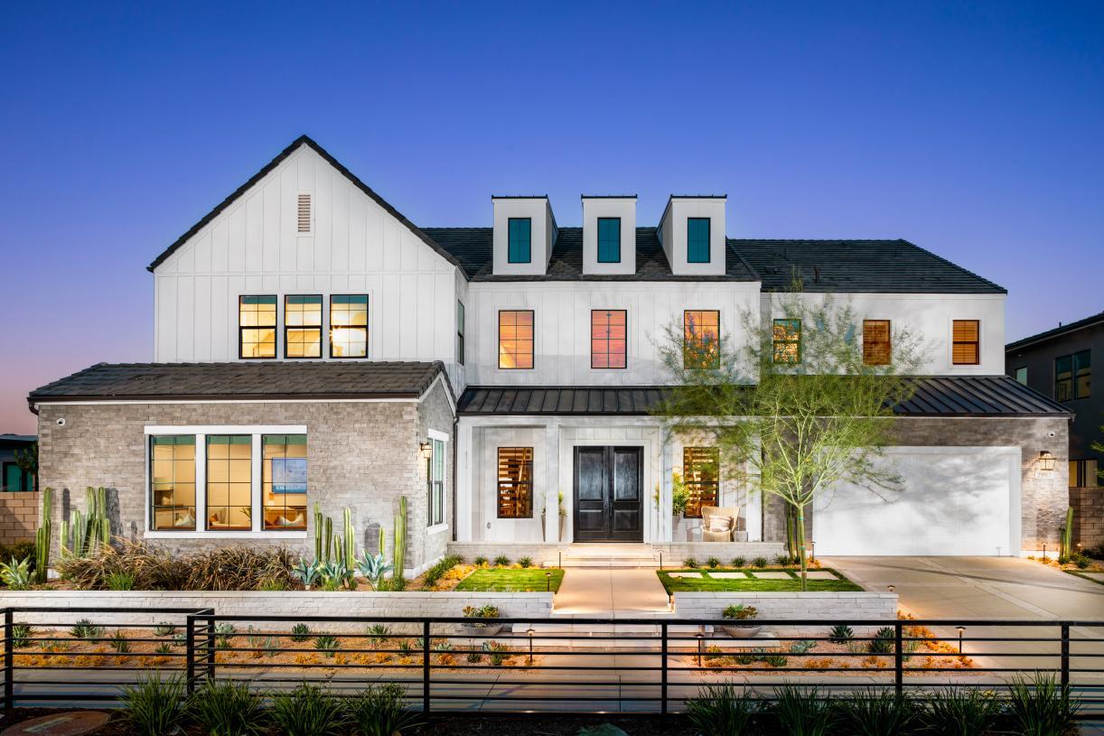 Elevation Image:Modern Farmhouse