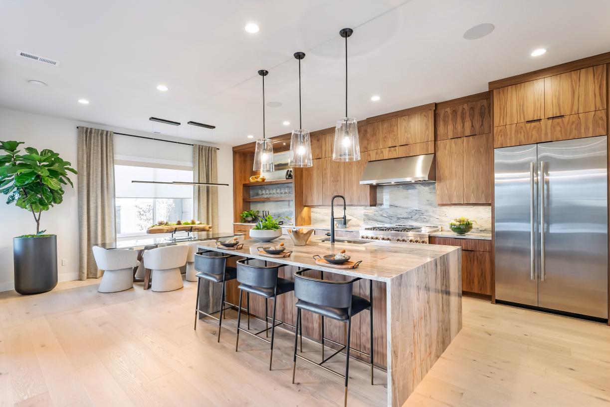 Elevation Image:Gourmet kitchen with large central island