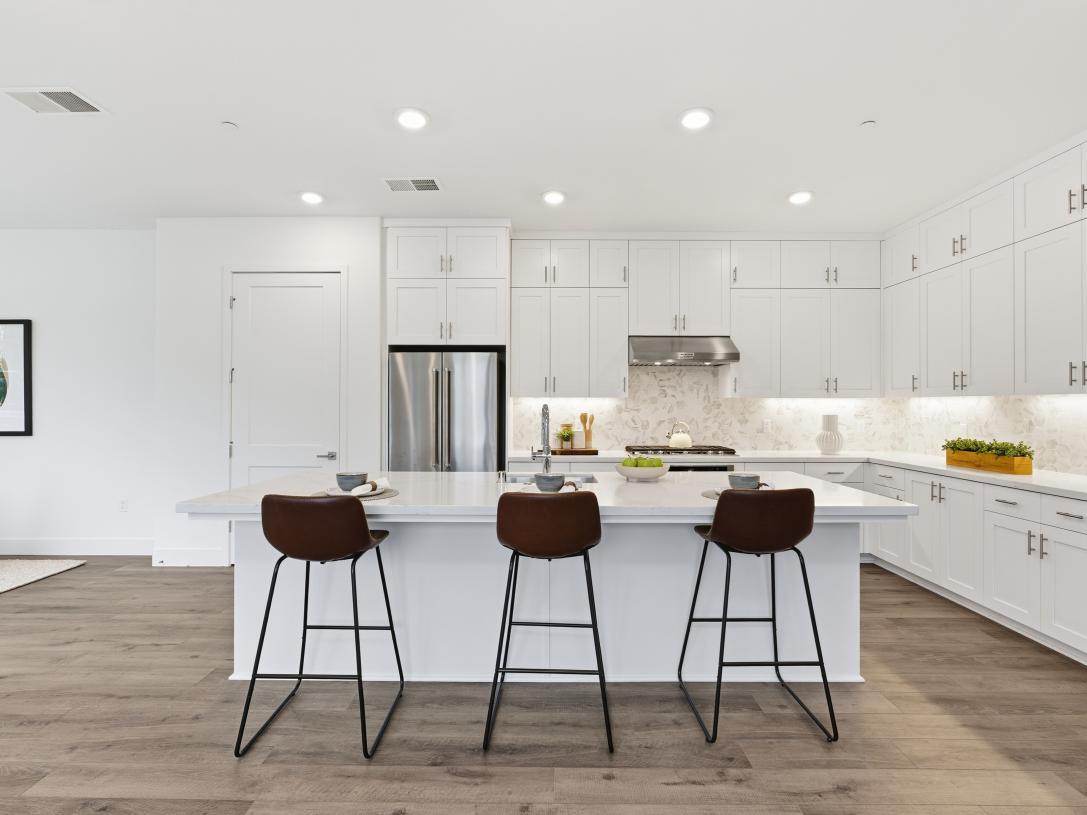 Elevation Image:Well-appointed kitchen