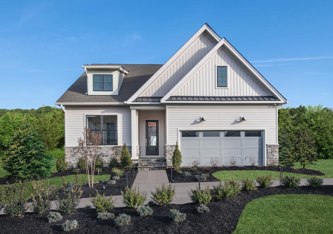 Elevation Image:Modern Farmhouse