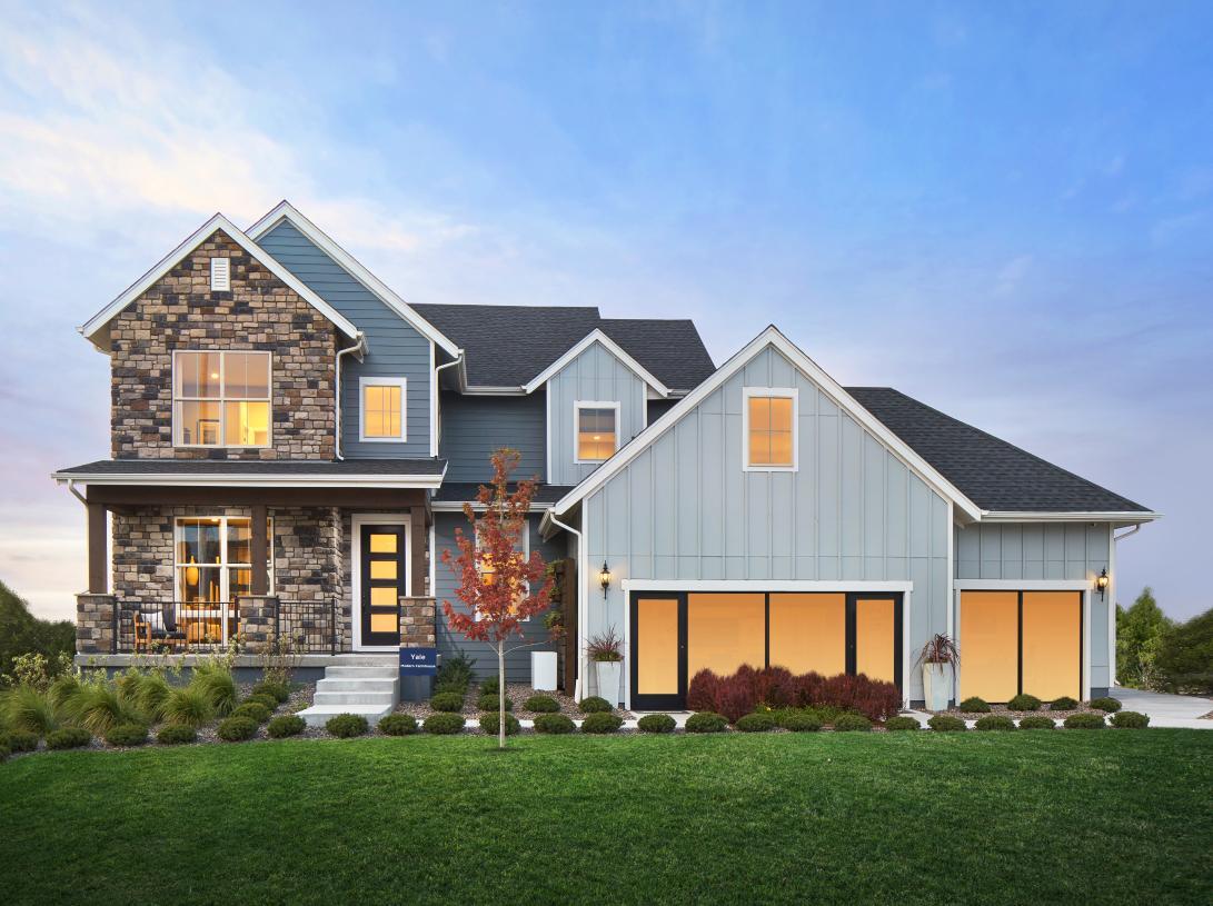Elevation Image:Modern Farmhouse