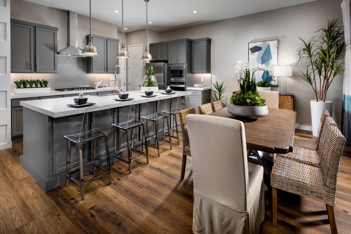 Elevation Image:Modern Farmhouse