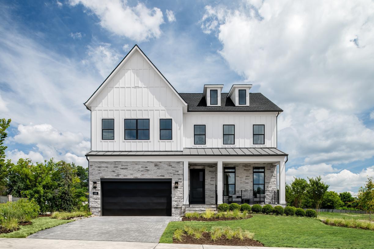 Elevation Image:Modern Farmhouse