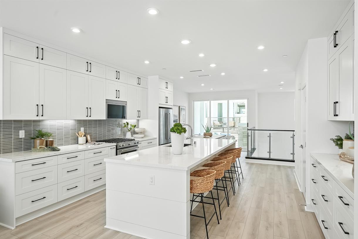 Elevation Image:Well-appointed kitchen