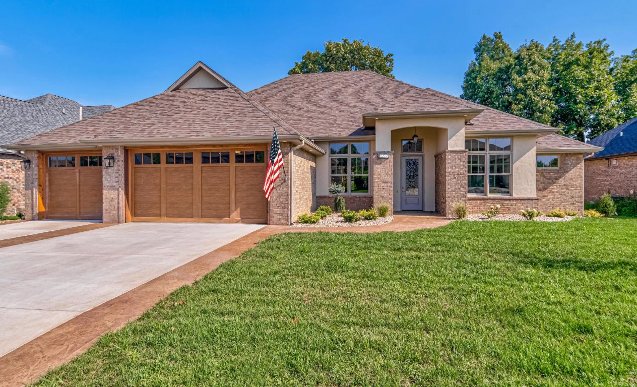 Phillips Custom Builders,65648