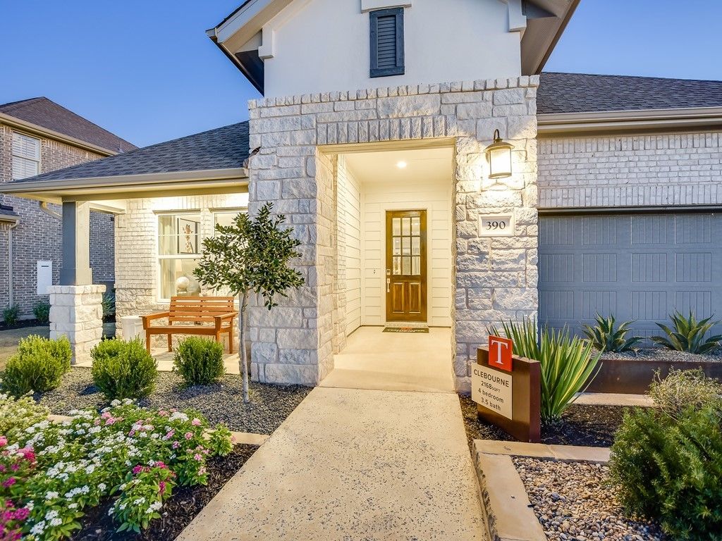 Clebourne, Elevation C  | Entry