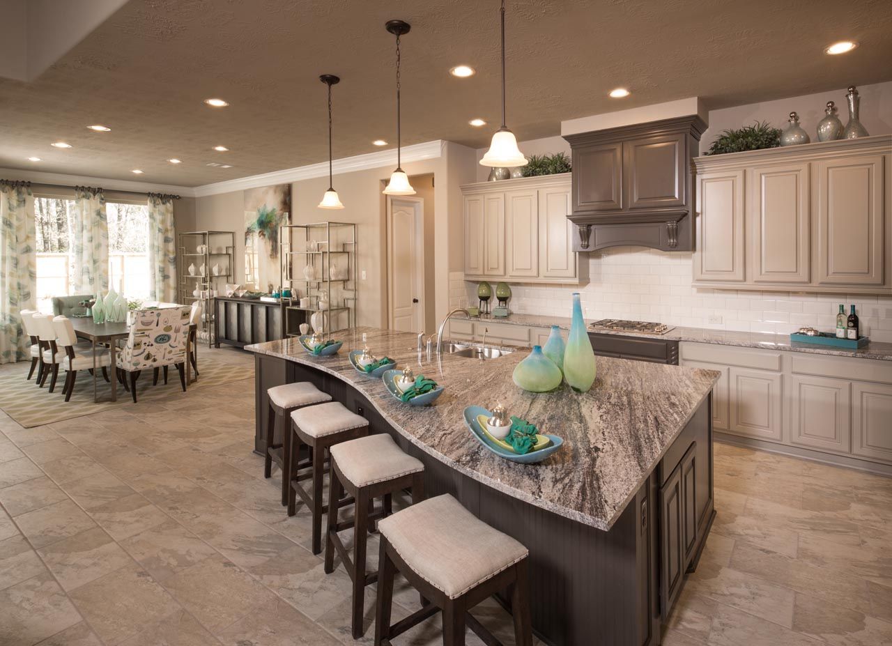 The Groves 70' Model - F749