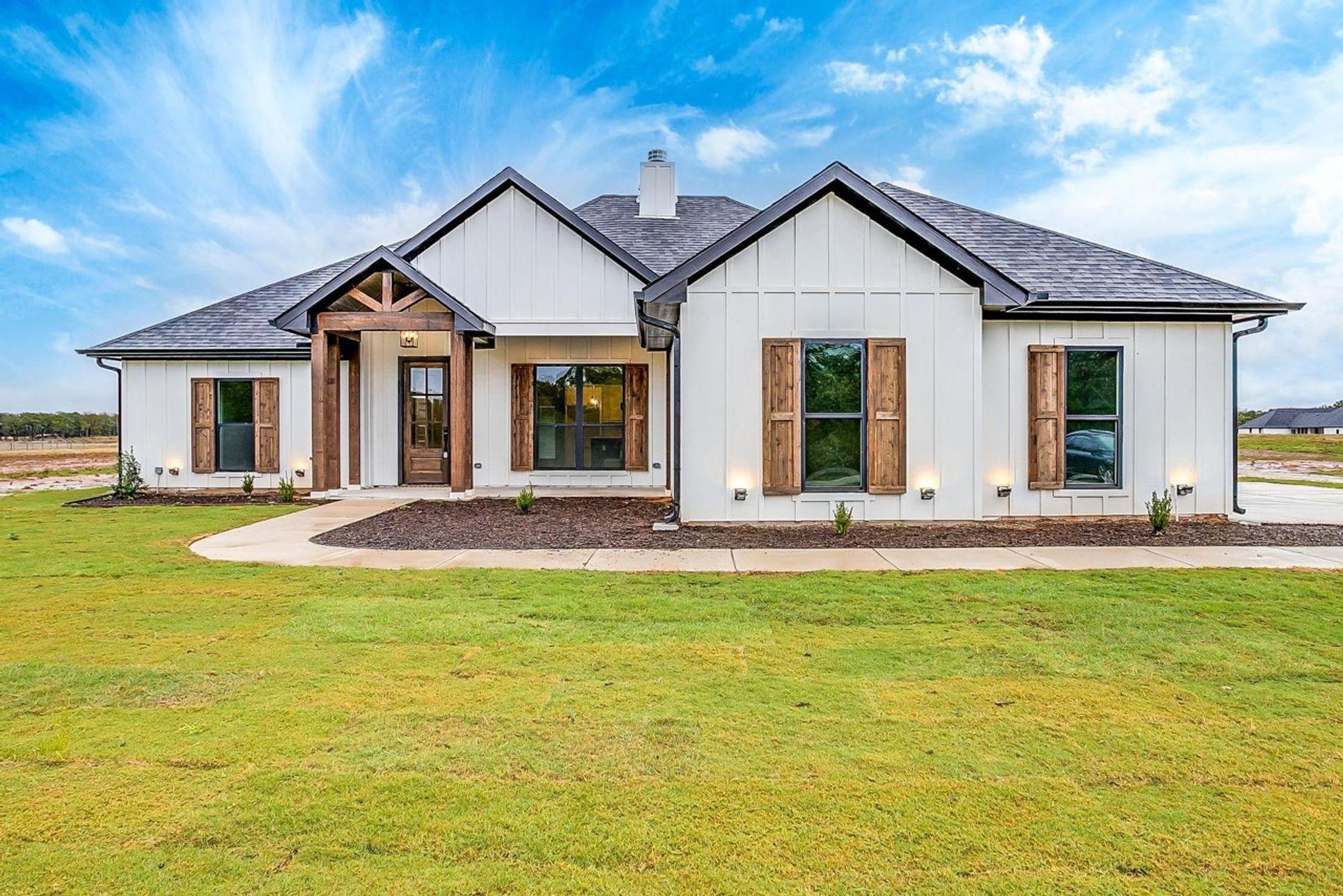 Feather Edge Estates:Front Elevation