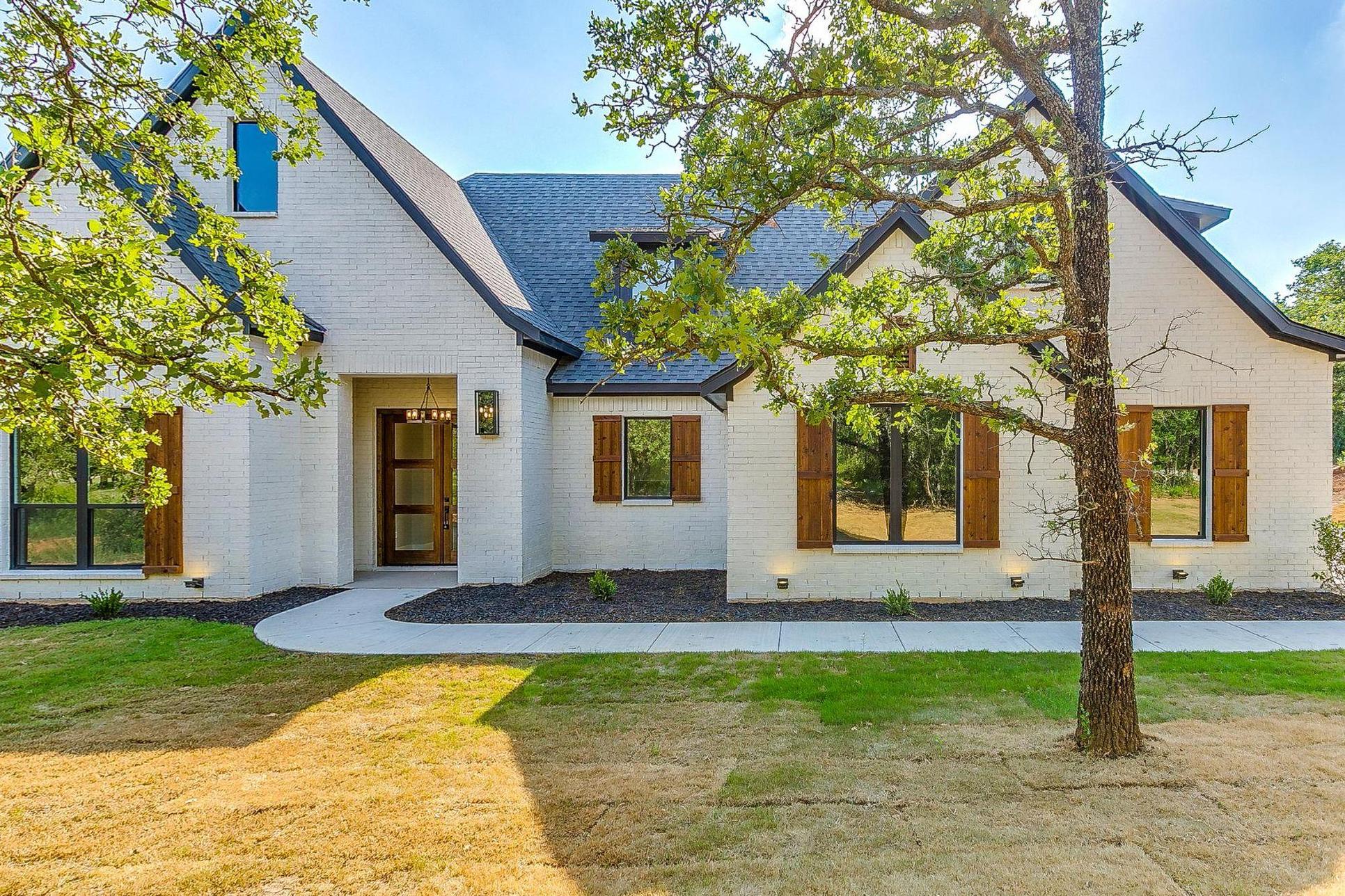 Refuge Lane:Front Elevation