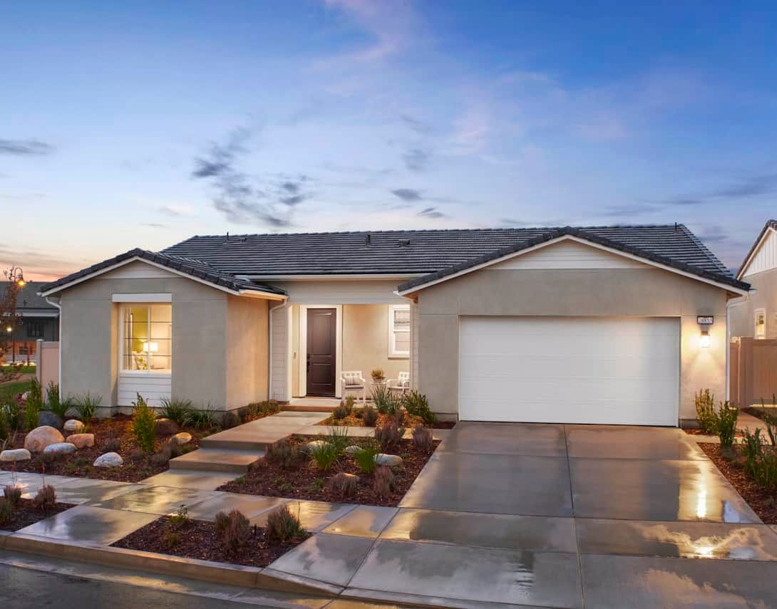 Altis at Skyline Plan 1B Model Home:Transitional Ranch Exterior Style