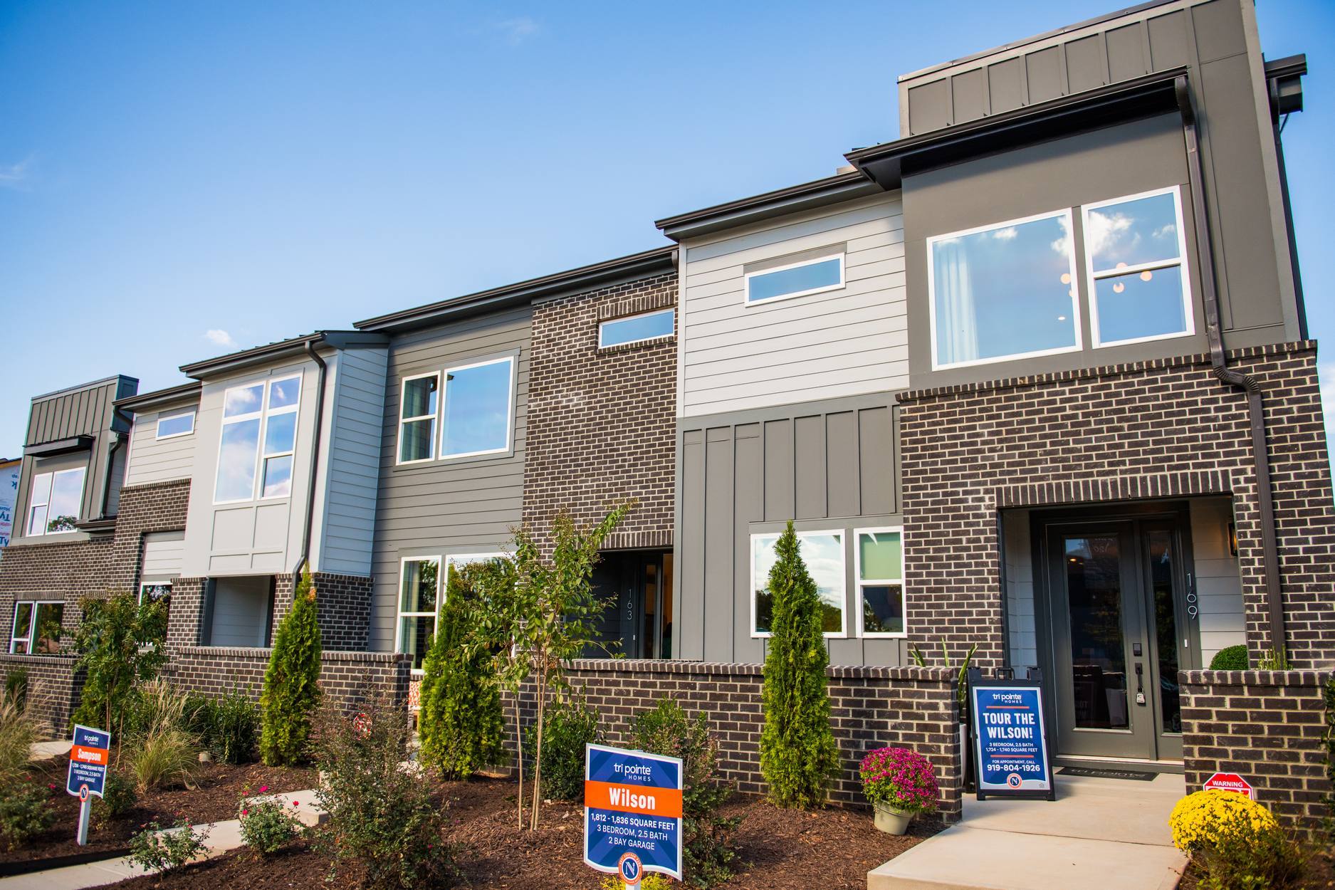 Townes at NoVi:Building Strip