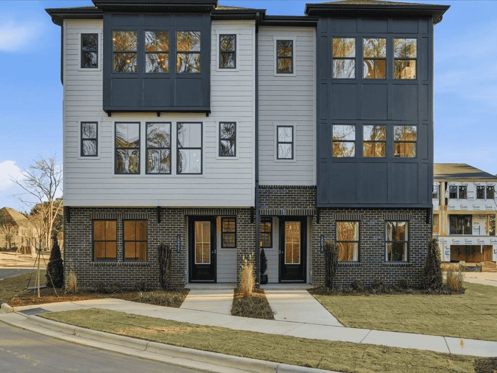 Ascend | The Regent:Maintenance Free, Timeless Exteriors