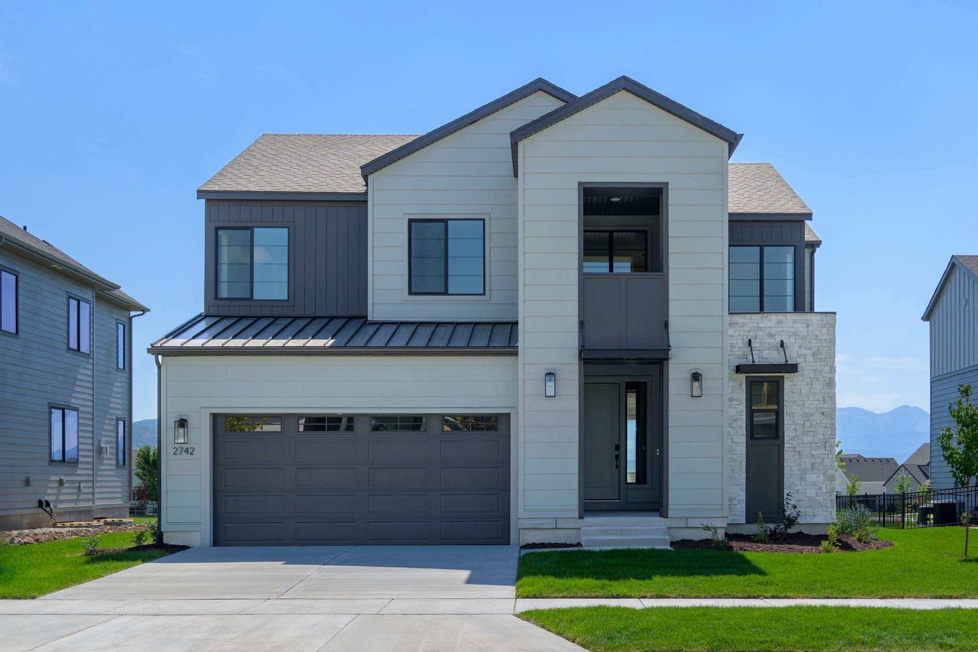 Discover Collection at The Crossings:2742 E HAYLOFT LN